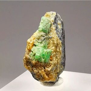 ♡ 23.96ct Emerald w. Matrix  / Muzo, Colombia / Rough Crystal Gemstone Specimen